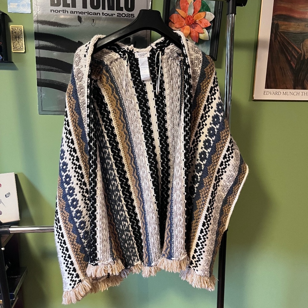 Cocogio open poncho sweater